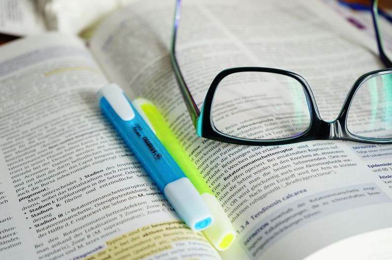广州眼镜行业erp对比 广州眼镜行业ERP对比：中小企业应用案例与实施步骤解析